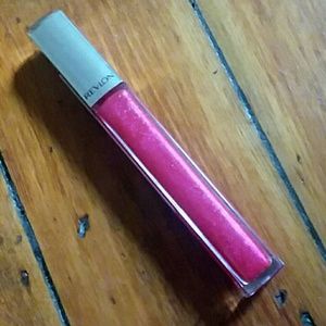 Revlon Ultra HD Lip Lacquer in 515 pink ruby